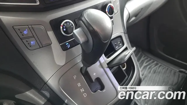 Hyundai Starex 2016 thumb 9