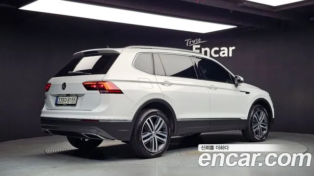 Volkswagen Tiguan 2020 thumb 2