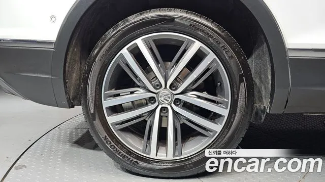 Volkswagen Tiguan 2020 thumb 5