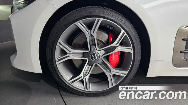 Kia Stinger 2019 thumb 5