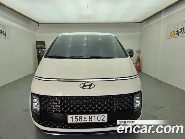 Hyundai Staria 2024 thumb 3