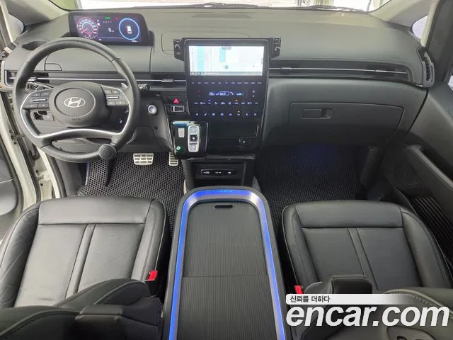 Hyundai Staria 2024 thumb 7