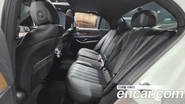 Mercedes-Benz E-Класс 2022 thumb 12