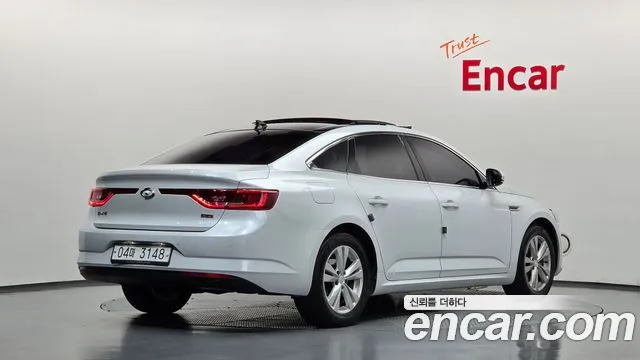Renault-KoreaSamsung Megane 2017 thumb 2