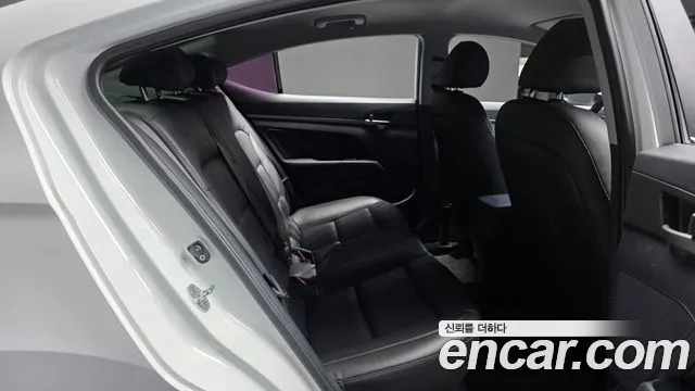 Hyundai Avante 2018 thumb 10