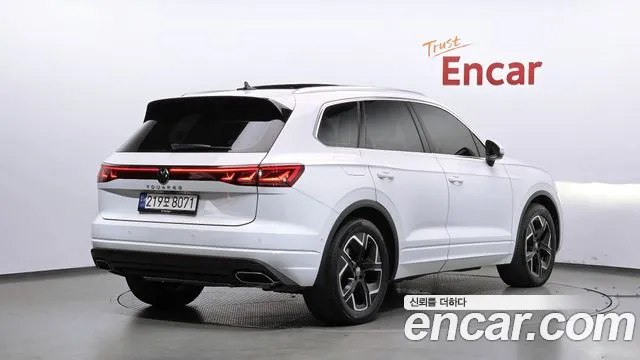 Volkswagen Touareg 2024 thumb 2