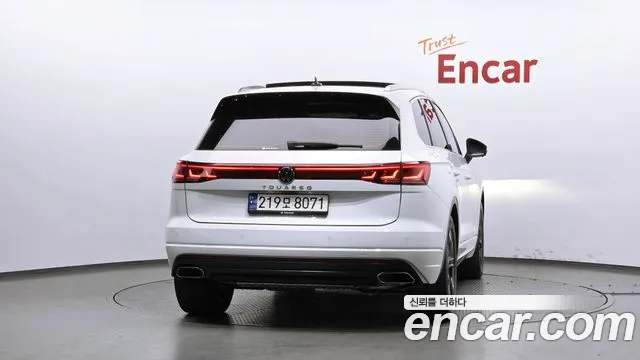 Volkswagen Touareg 2024 thumb 4