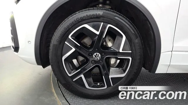 Volkswagen Touareg 2024 thumb 5
