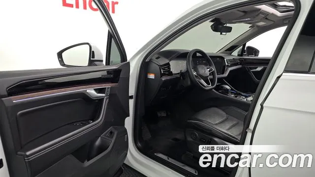 Volkswagen Touareg 2024 thumb 10