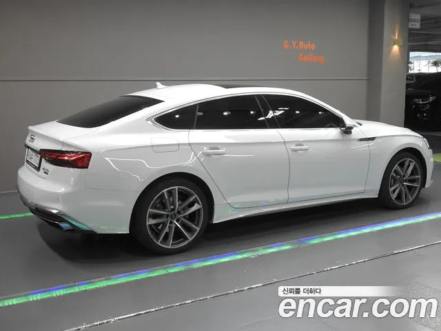 Audi A5 2020 thumb 2
