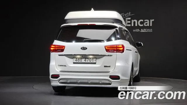 Kia Carnival 2018 thumb 4