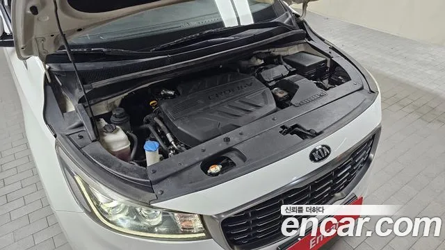 Kia Carnival 2018 thumb 6