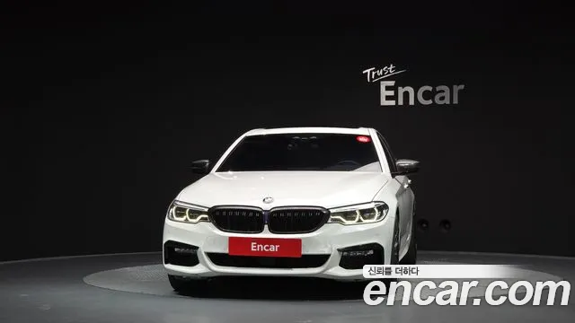 BMW 5-Series 2017 thumb 3