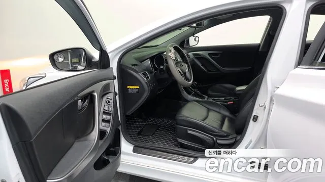 Hyundai Avante 2013 thumb 10