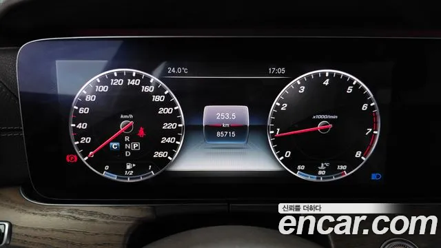 Mercedes-Benz E-Класс 2018 thumb 7