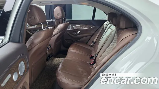Mercedes-Benz E-Класс 2018 thumb 11