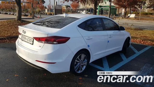Hyundai Avante 2018 thumb 2