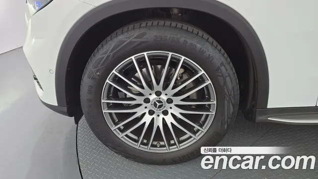 Mercedes-Benz GLC 2025 thumb 4