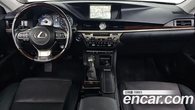 Lexus ES 2016 thumb 6
