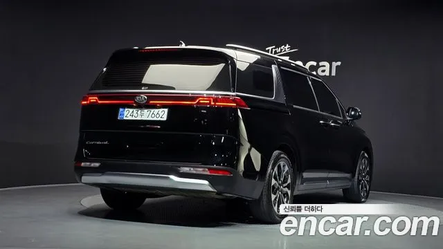 Kia Carnival 2021 thumb 2