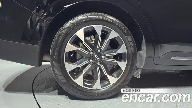 Kia Carnival 2021 thumb 5