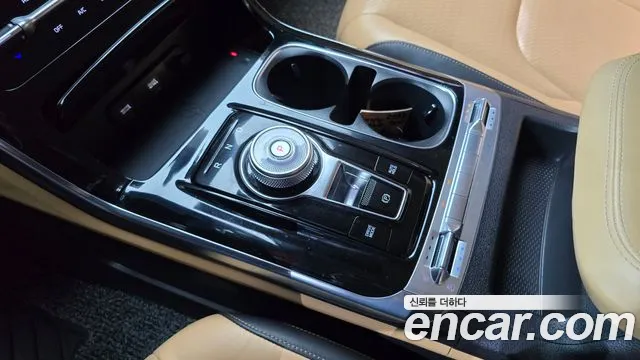 Kia Carnival 2021 thumb 9