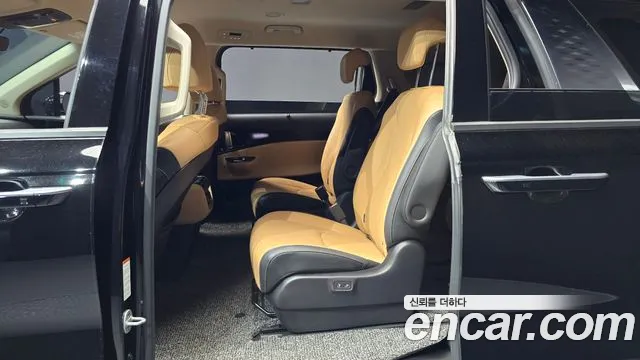 Kia Carnival 2021 thumb 12