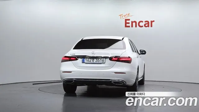 Mercedes-Benz E-Класс 2023 thumb 3