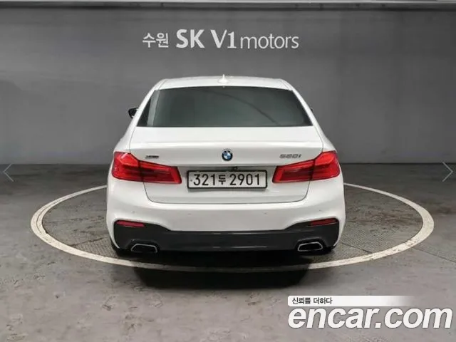 BMW 5-Series 2019 thumb 2