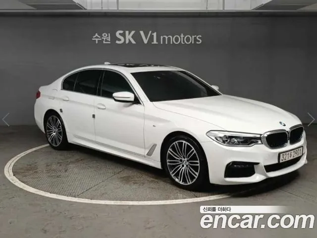 BMW 5-Series 2019 thumb 5