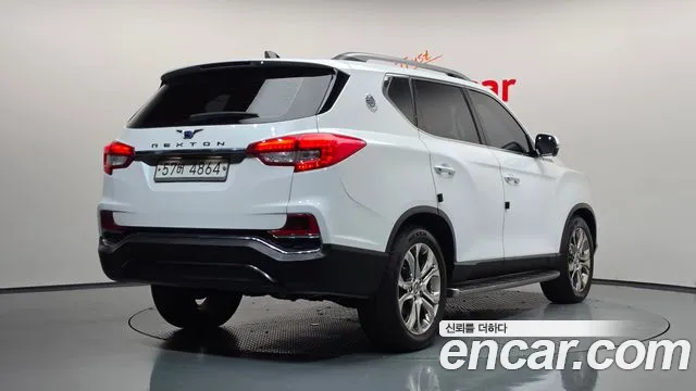 KG_Mobility_Ssangyong Rexton 2018 thumb 2