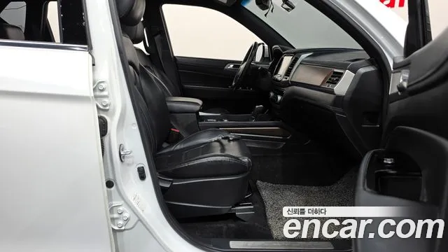KG_Mobility_Ssangyong Rexton 2018 thumb 11