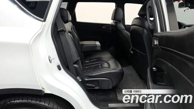 KG_Mobility_Ssangyong Rexton 2018 thumb 12