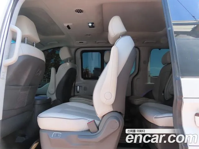 Hyundai Staria 2021 thumb 6
