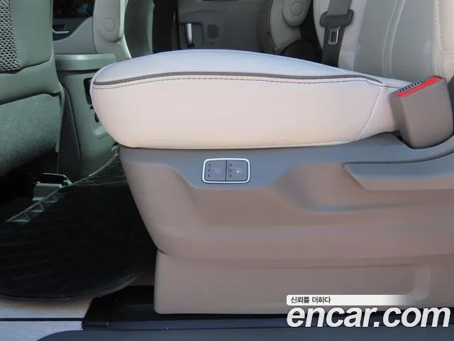Hyundai Staria 2021 thumb 7