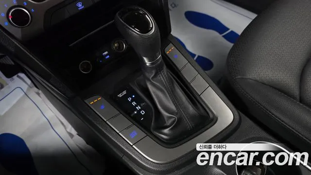 Hyundai Avante 2017 thumb 9