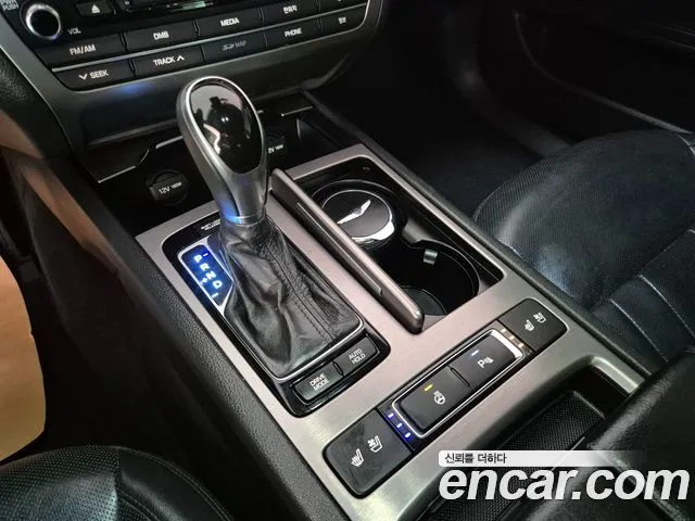 Hyundai Genesis 2015 thumb 9