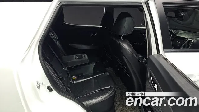 KG_Mobility_Ssangyong TIBOLI 2019 thumb 11