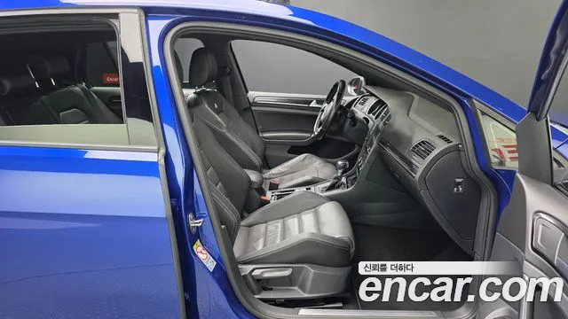 Volkswagen Golf Sportsvan 2015 thumb 11