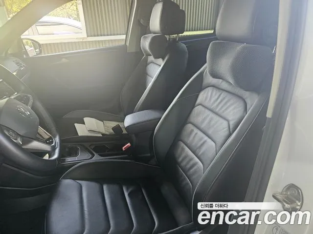 Volkswagen Tiguan 2022 thumb 2