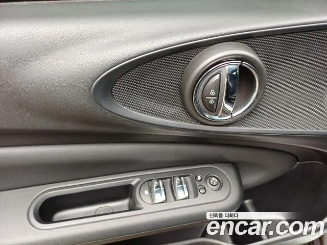 MINI Clubman 2020 thumb 8