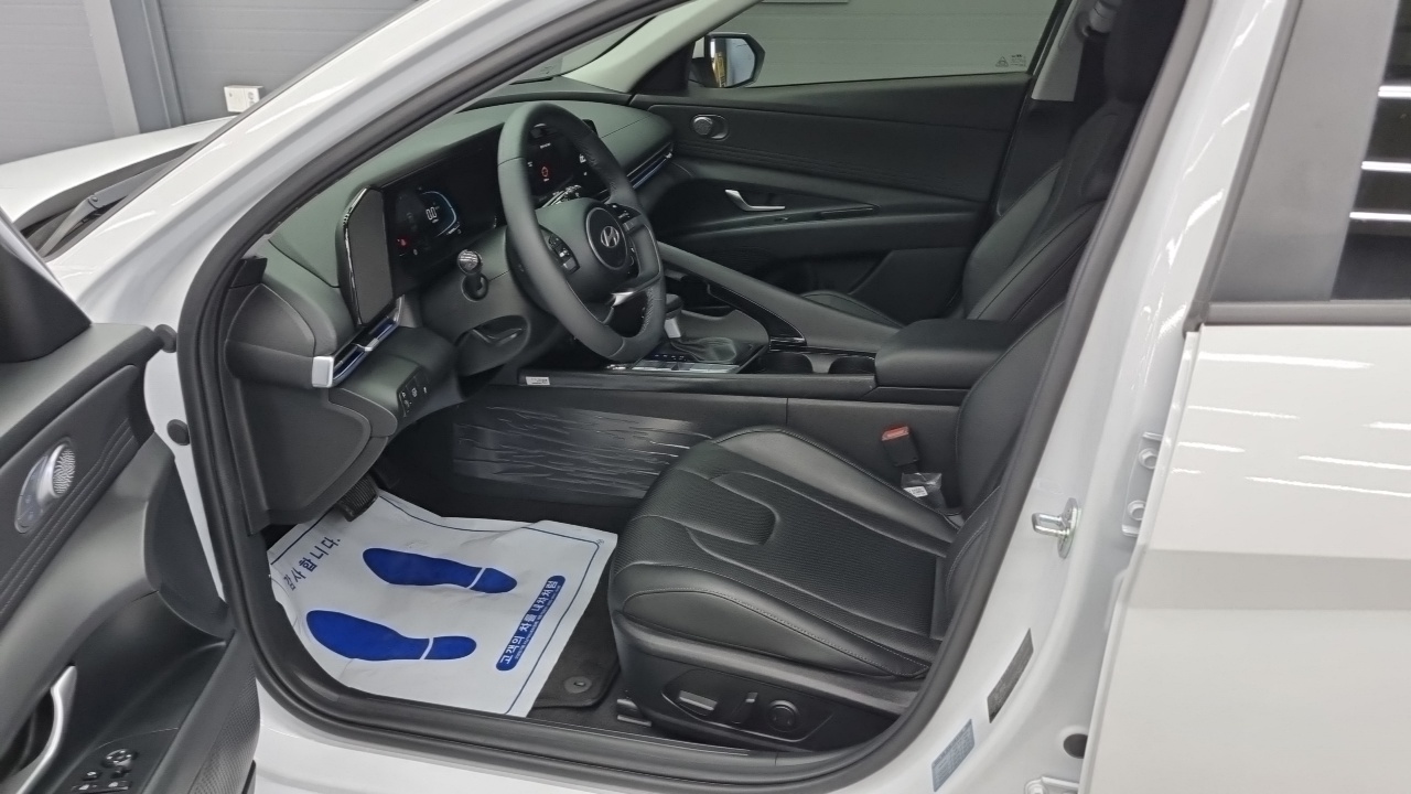 Hyundai Avante 2025 thumb 10