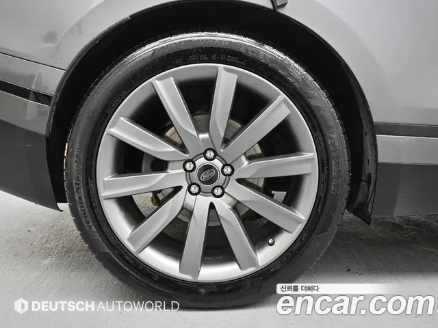 Land Rover Range Rover Velar 2017 thumb 5