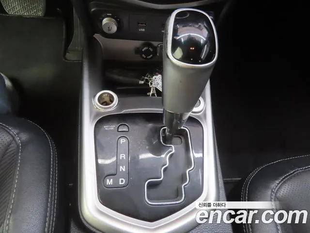 KG_Mobility_Ssangyong TIBOLI 2015 thumb 10