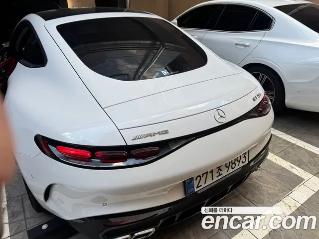 Mercedes-Benz AMG GT 2025 thumb 2