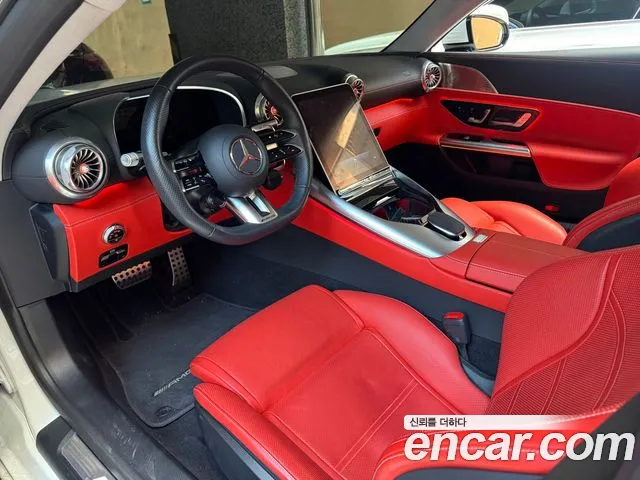 Mercedes-Benz AMG GT 2025 thumb 3