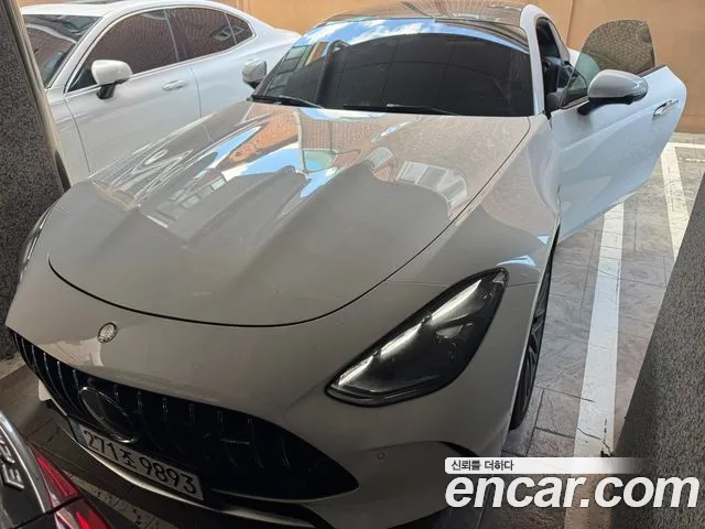 Mercedes-Benz AMG GT 2025 thumb 11