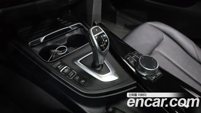 BMW 4-Series 2019 thumb 9