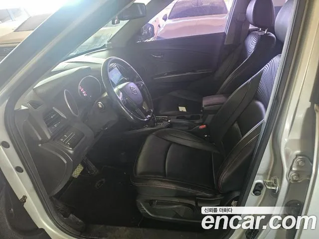 KG_Mobility_Ssangyong TIBOLI 2017 thumb 5