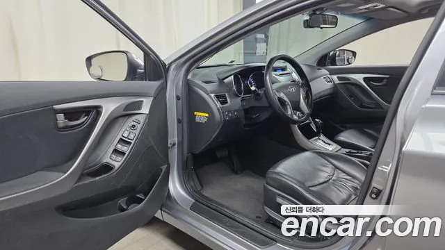 Hyundai Avante 2013 thumb 9